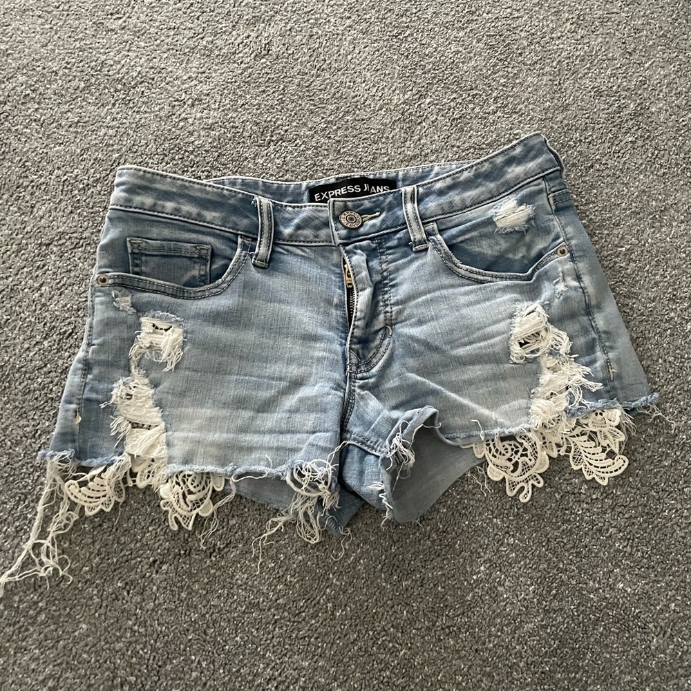 Exrpess jean Shorts with lace